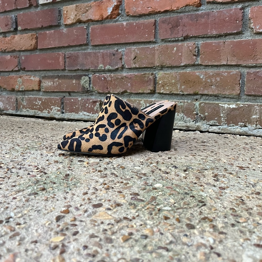 Steven by Steve Madden Leopard Calf Hair Neva Mules Size 7